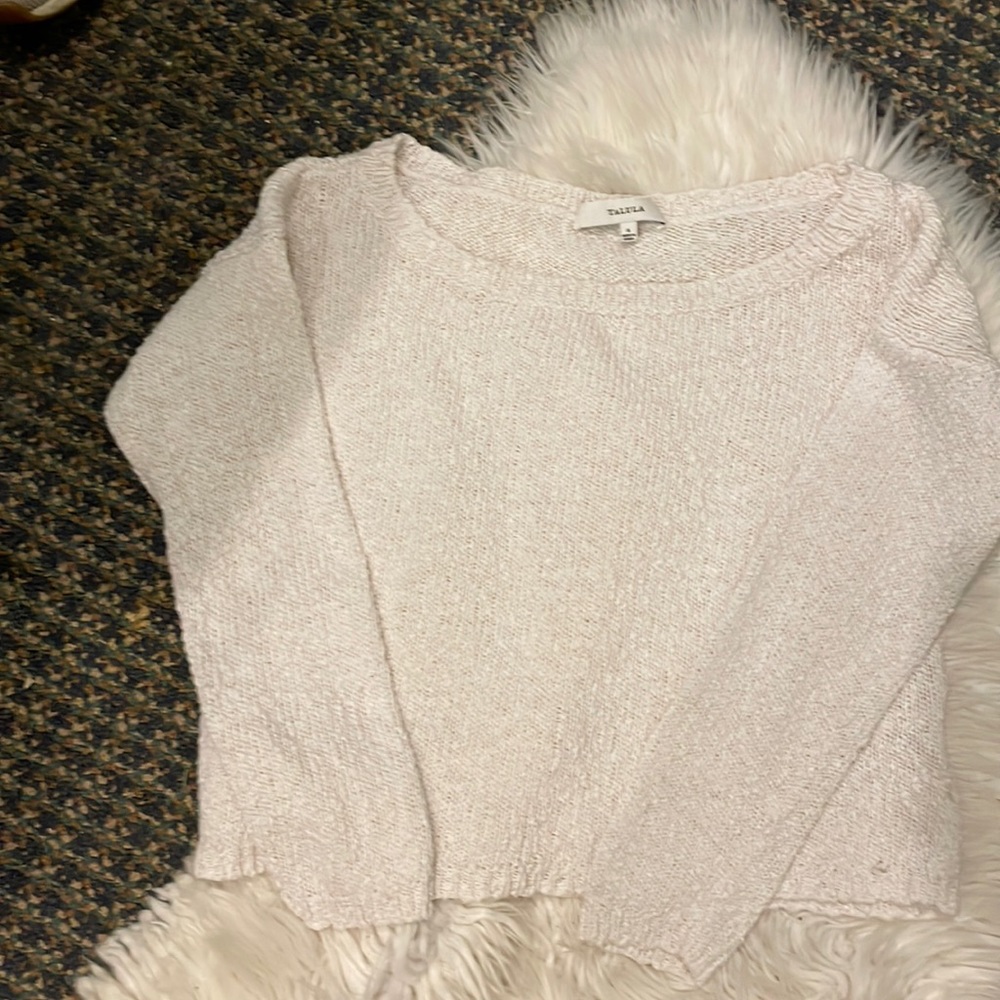 Aritzia// Talula vintage sweater